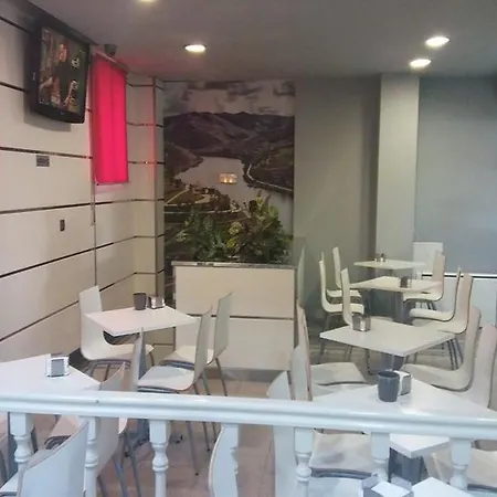 Hotel Canaima 2*